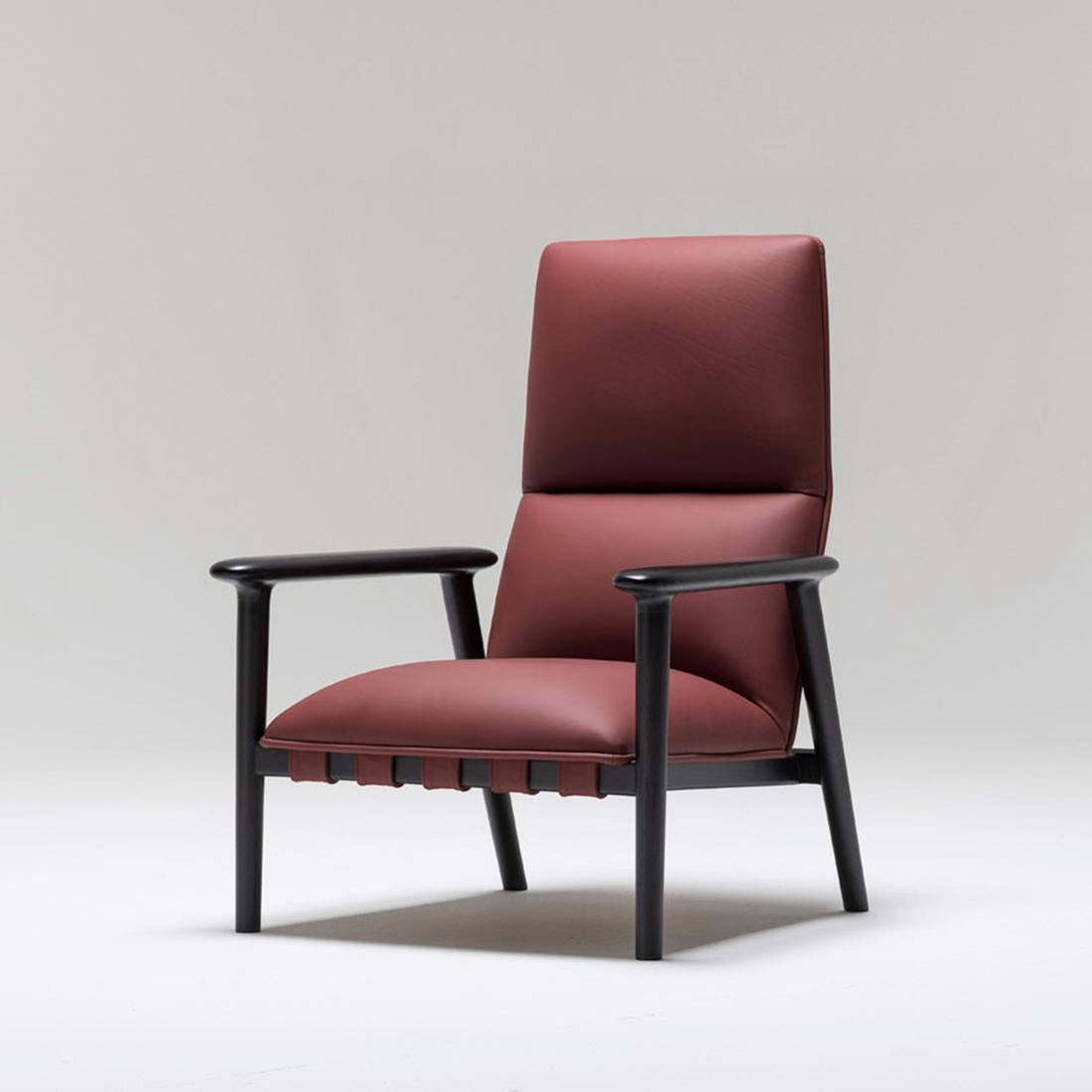 Uriah Lounge Chair - Highback