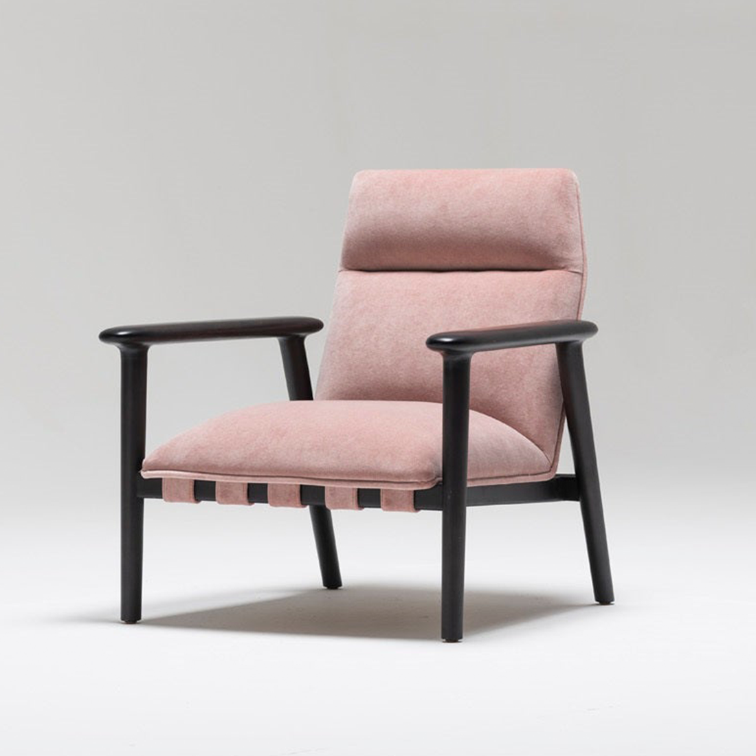 Uriah Lounge Chair - Midback